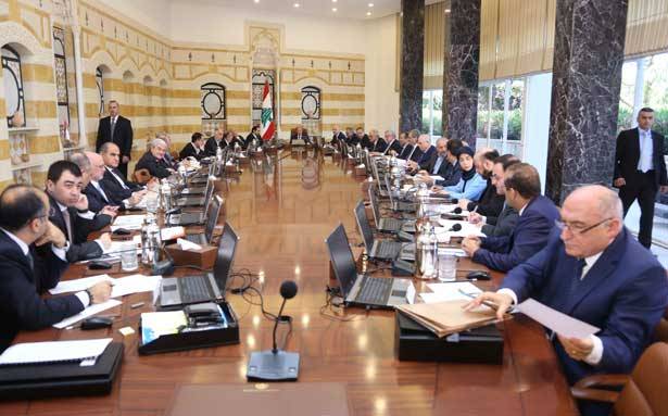 التصعيد السعودي ضدّ عون و«التيار» يخلط «الأوراق» ويزيد «التوتر»