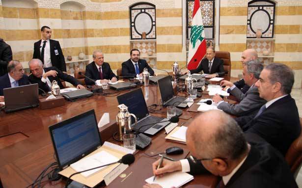 جلسة الحكومة مقياس لتوتر العلاقة بين بعبدا والسراي