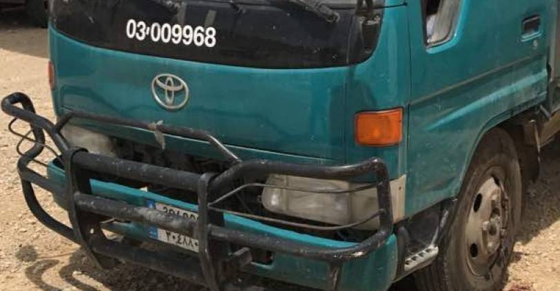 بالصورة.. ابن الـ 26 عاماً جثّة داخل "بيك آب" في المريجات!