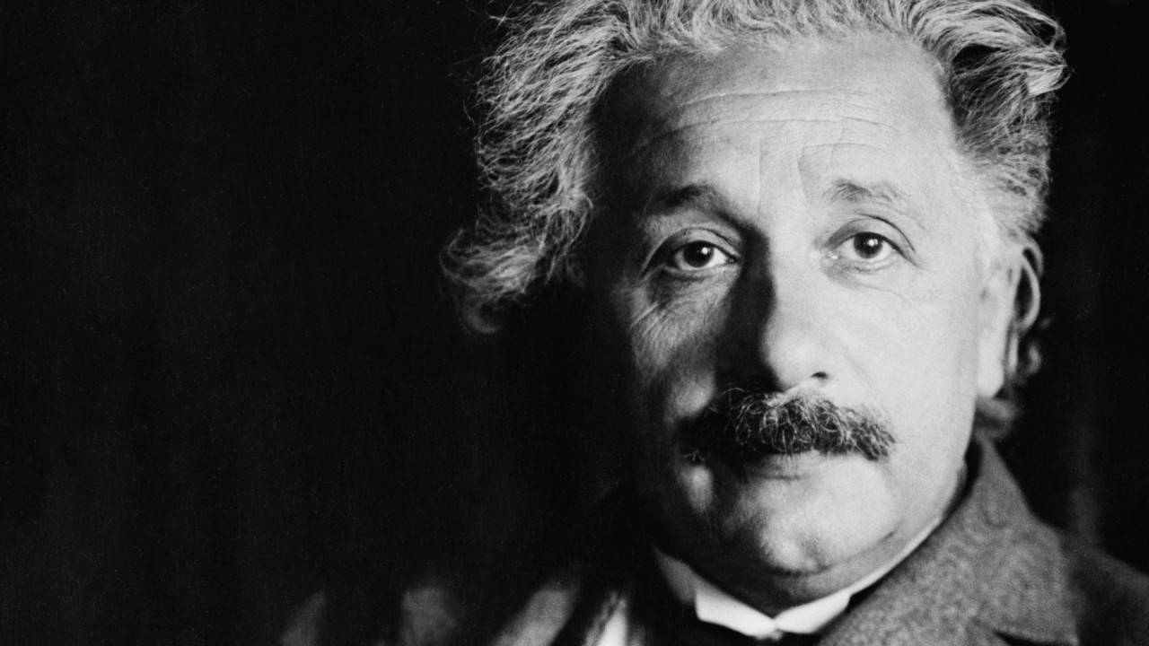 أسرار غريبة وجديدة عن أينشتاين.. هذا ما كشفته الأشعة والتشريح!
