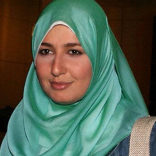 بالصور - أول ظهور لابنة الفنانة المعتزلة حلا شيحا.. شاهدوا جمالها!