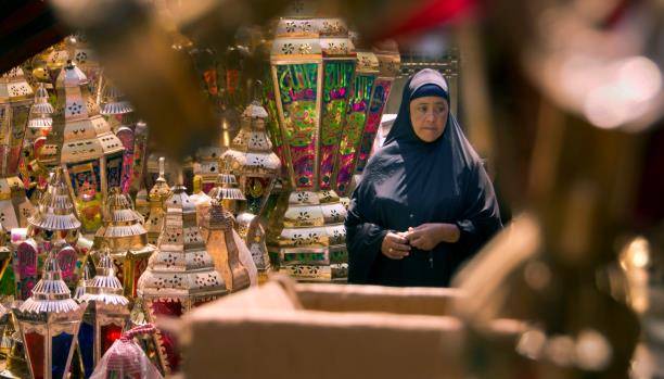 هل أصبحت فوانيس رمضان للأغنياء فقط؟!