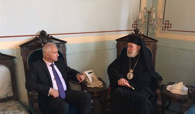 كرم يطرح.. فهل المطران عوده يستجيب؟!