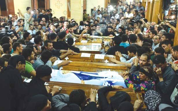 الارهاب يقتل عشرات الشهداء الاقباط في المنيا بمصر