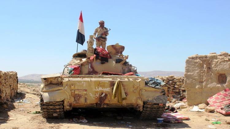 الجيش اليمني قاب قوسين من القصر الجمهوري في تعز