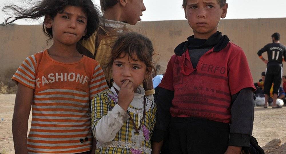 مقتل طفل وجرح آخرين في قصف لـ