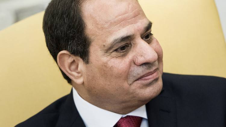 السيسي يستقبل لافروف وشويغو في القاهرة