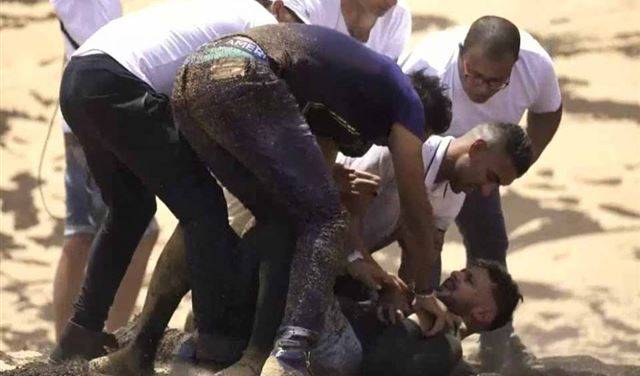 رامز جلال يتلقى علقة ساخنة من كهربا بعد المقلب!