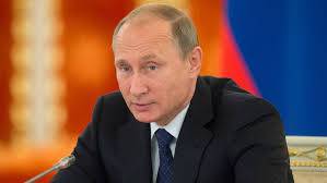 بوتين يصل إلى باريس في زيارة قصيرة يلتقي فيها الرئيس الفرنسي الجديد إيمانويل ماكرون