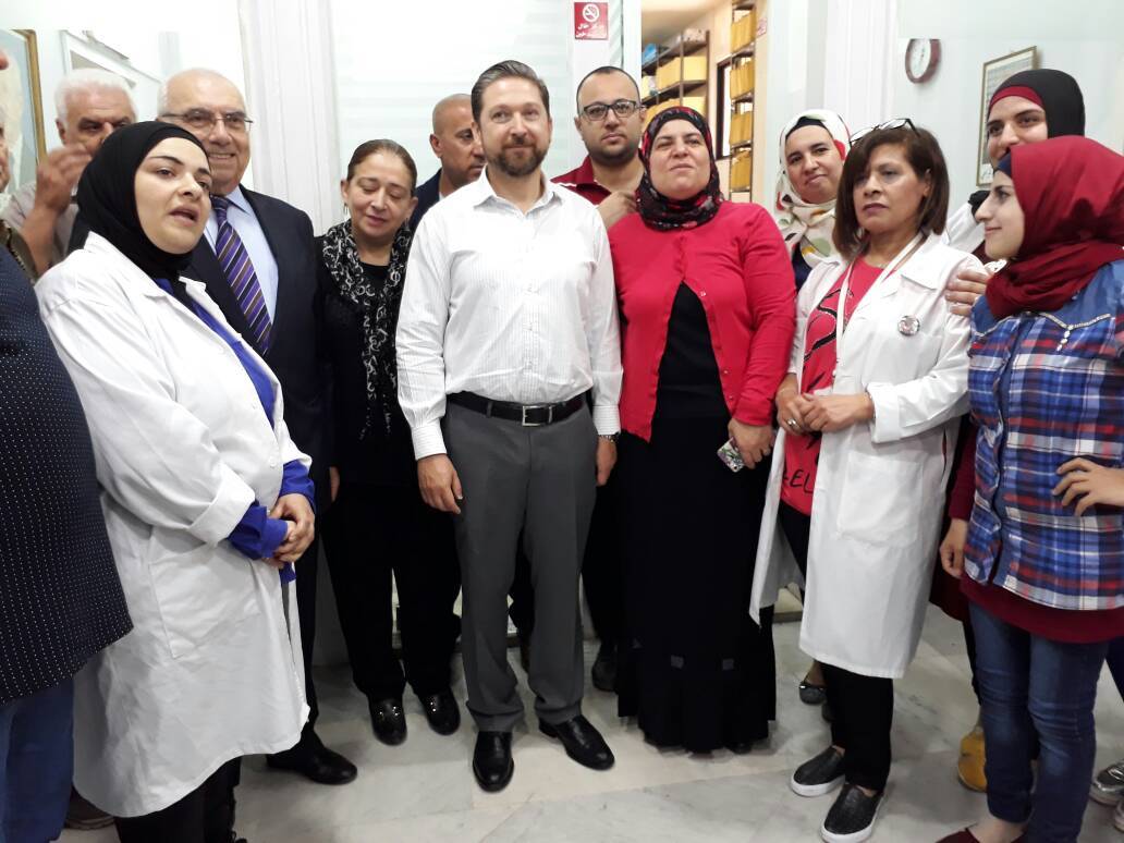 فيصل كرامي تفقد العمل في مركز الكرامة الطبي في طرابلس