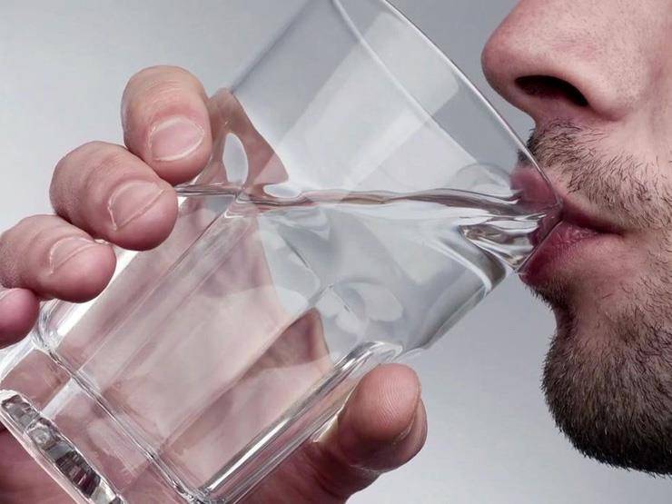 هذه هي الكمية المناسبة لتناول الماء قبل الصيام لتجنب العطش