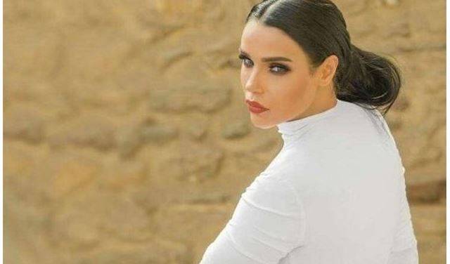 أمينة تطلب من مي كساب مسامحتها لهذا السبب!