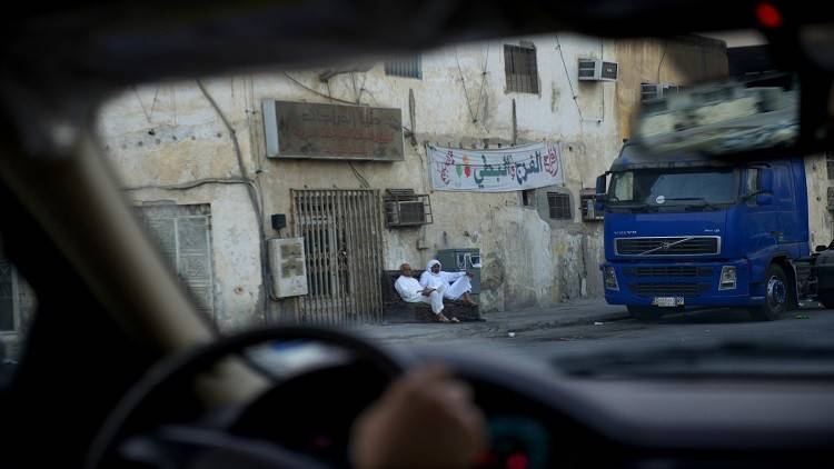 إصابة شرطيين بانفجار عبوة ناسفة شرقي السعودية