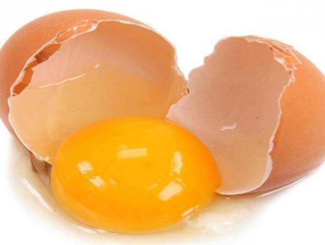 هذا ما حدث لبيضة تُركت في السيارة 15 دقيقة!