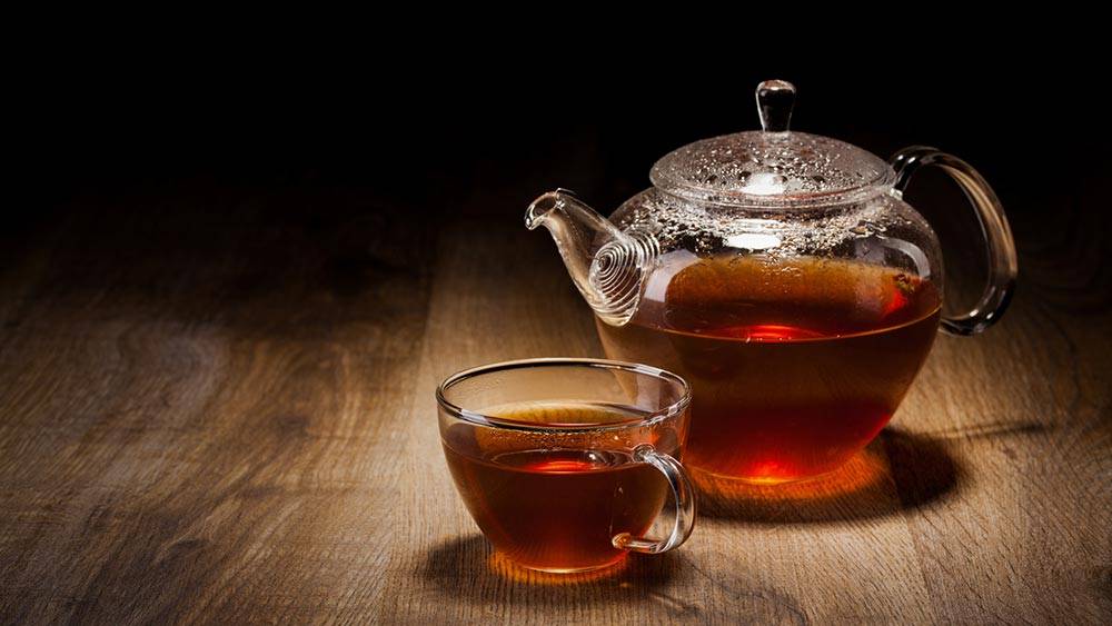 الخبراء يحذرون من غلي الشاي مرتين!