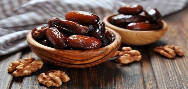 بعد الصيام: تناول 3 حبات تمر أوّلا.. لهذا السبب!
