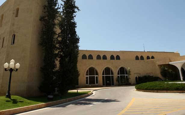 إفطار القصر في أبجاديّاته المشدّدة