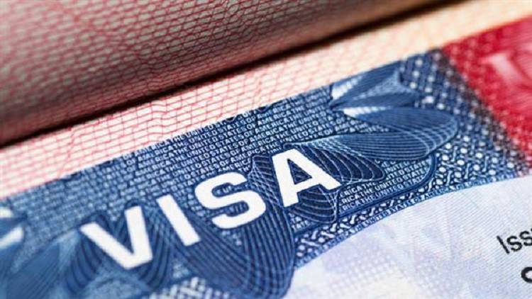 قريبا.. التأشيرة الأمريكية مقابل تاريخك على الفيسبوك !
