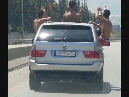 بعد انتشار صورتهم.. محضر الضبط بانتظارهم!