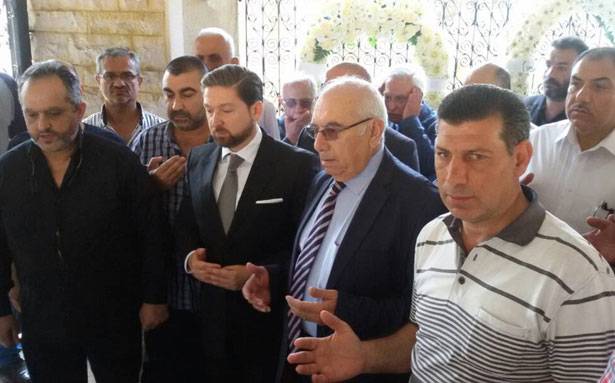 رئيس الجمهوريّة وشخصيّات أثنوا على مزايا الرشيد وحكمته
فيصل كرامي في الذكرى الثلاثين لاستشهاد رشيد كرامي :
لم يكن زعيم ميليشيا ولم يتورّط في الحرب الأهليّة