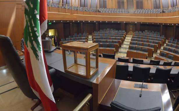 النسبيّة «أهون الشرور».. وجنبلاط مرتاح