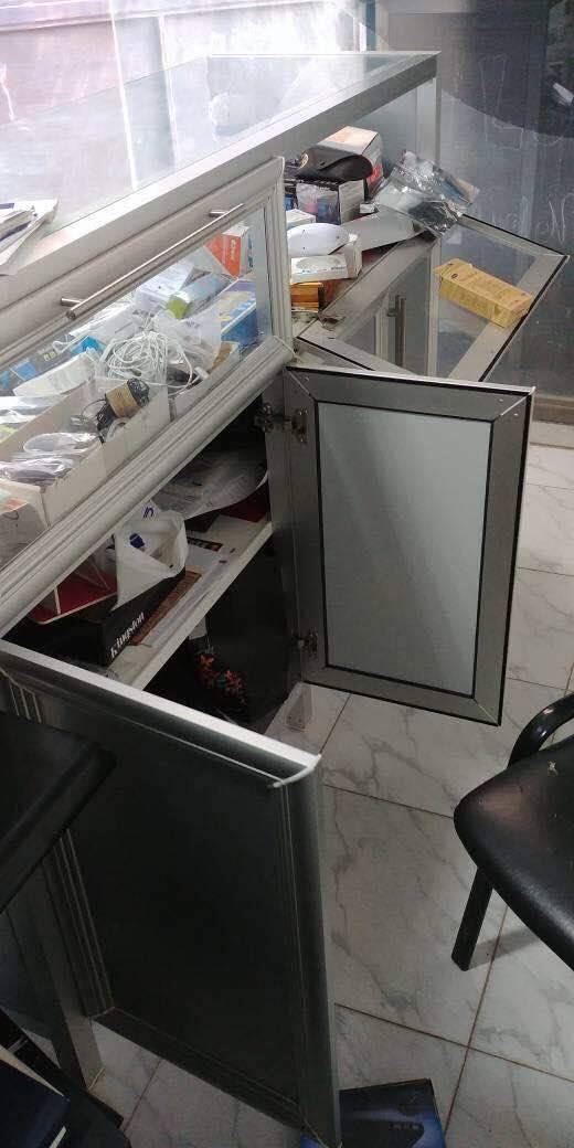 تعرض محل وكيل "تاتش" في منطقة دير الاحمر للسرقة