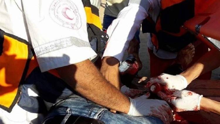 إصابة 3 فلسطينيين بالرصاص و7 مسعفين بالاختناق في قطاع غزة