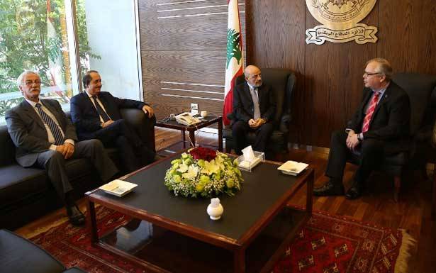 لقاءات وزير الدفاع