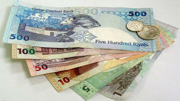 الريال القطري يهبط إلى أدنى مستوى منذ 11 عاما