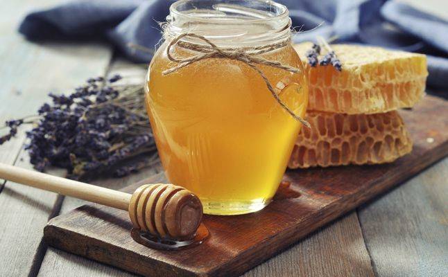 إحذري تسخين العسل.. لهذه الأسباب!