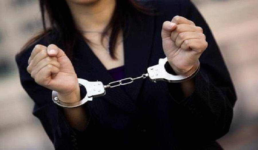توقيف سورية في بحنين بحوزتها معدات تزوير اختام
