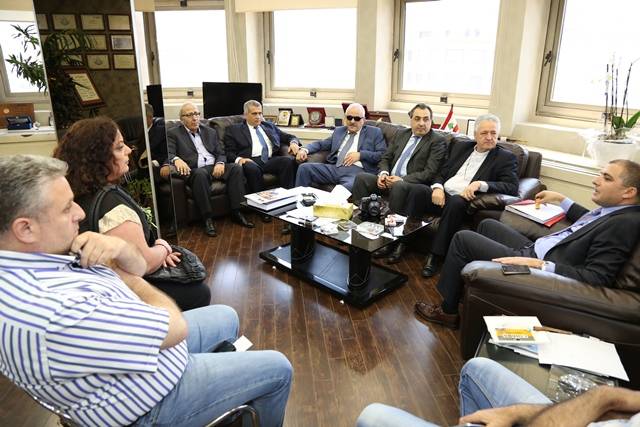 وفد من لابورا زار مدير الجمارك لبحث التعاون بغية تعزيز التوازن في الإدارات العامة