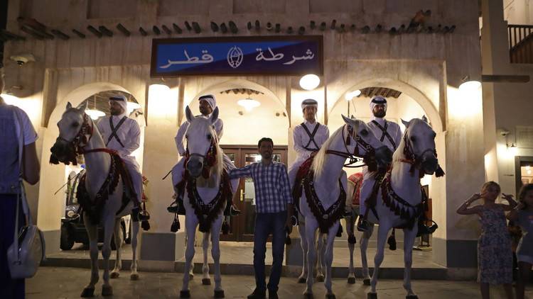 الحكومة القطرية تدعو قاطنيها إلى التحلي بالمسؤولية
