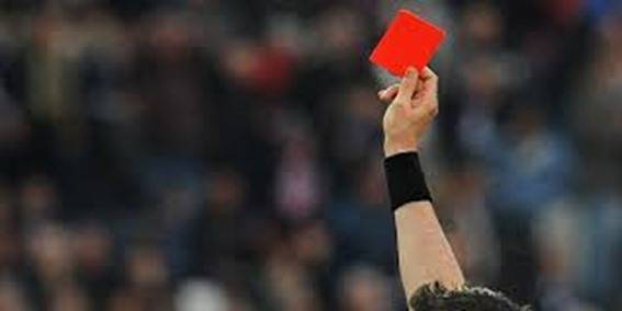 إيقاف لاعب ماليزي لمدة عام لإساءته للحكم