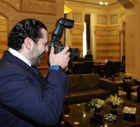 بالصورة.. الحريري وزوجته يؤديان العمرة