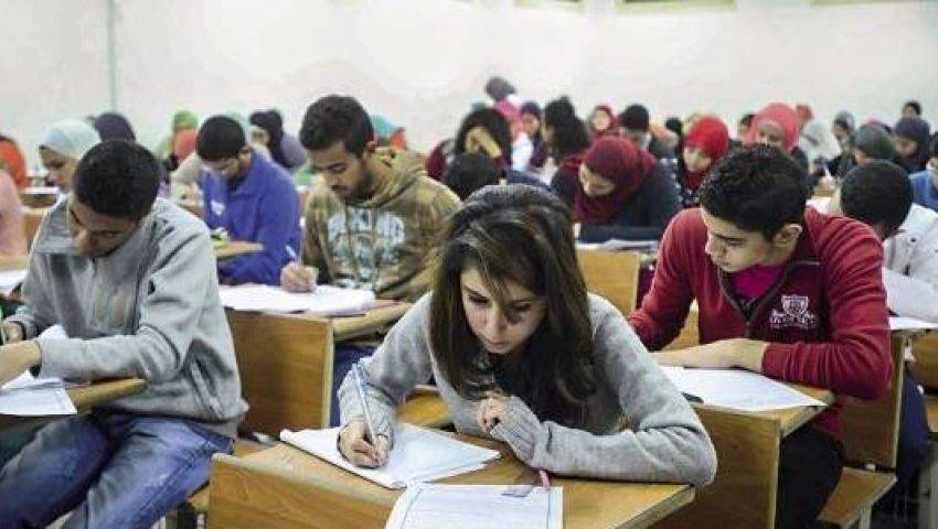 بالصورة.. إليكم أغرب سؤال وضعه دكتور جامعي لطلابه!