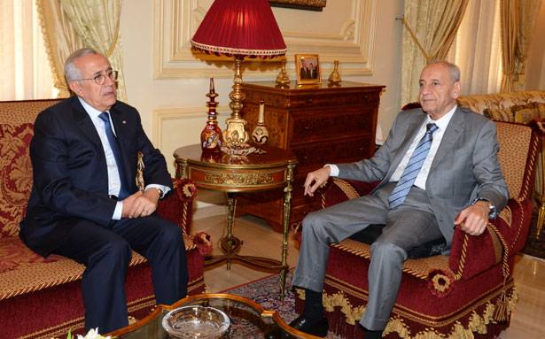 بري بحث الأوضاع مع سليمان
علي: الإرهاب في سوريا يندحر