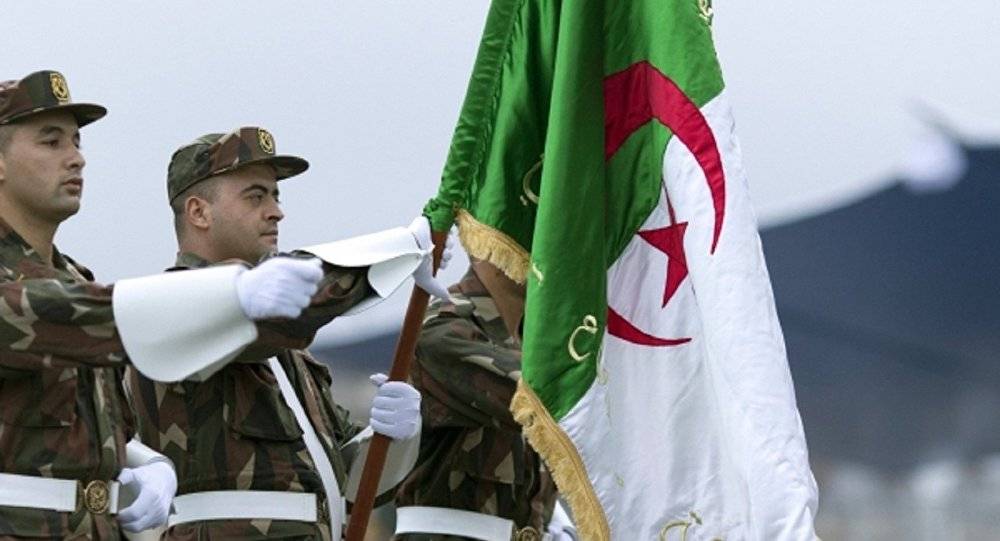 الجيش الجزائري يلقي القبض على ثلاثة إرهابيين شرق البلاد