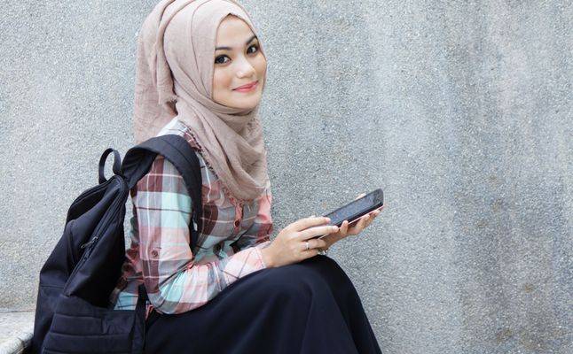 إذا أتت الدورة الشهرية وأنا صائمة هل أفطر؟