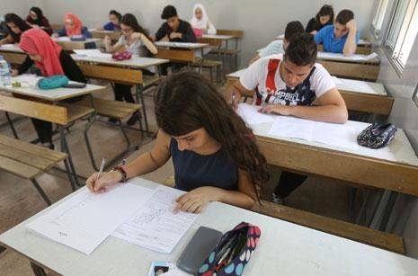 خبرٌ مقلق.. هل يمتنع الأساتذة عن تصحيح الامتحانات الرسمية؟