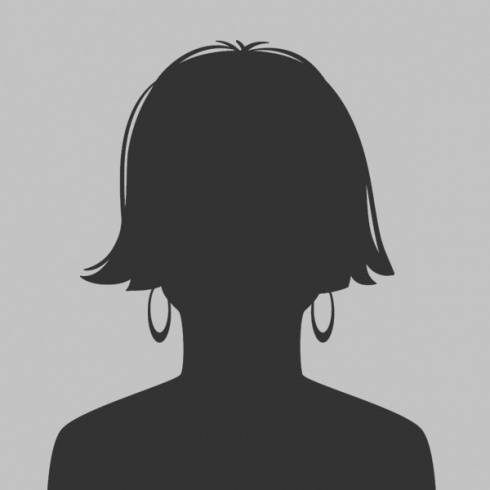 بالصورة- فنانة تتبرع بالعود الخاص بها.. كم بلغ ثمنه؟