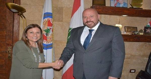 نهرا عرض مع توتاليان دراسة حول البطالة في الشمال