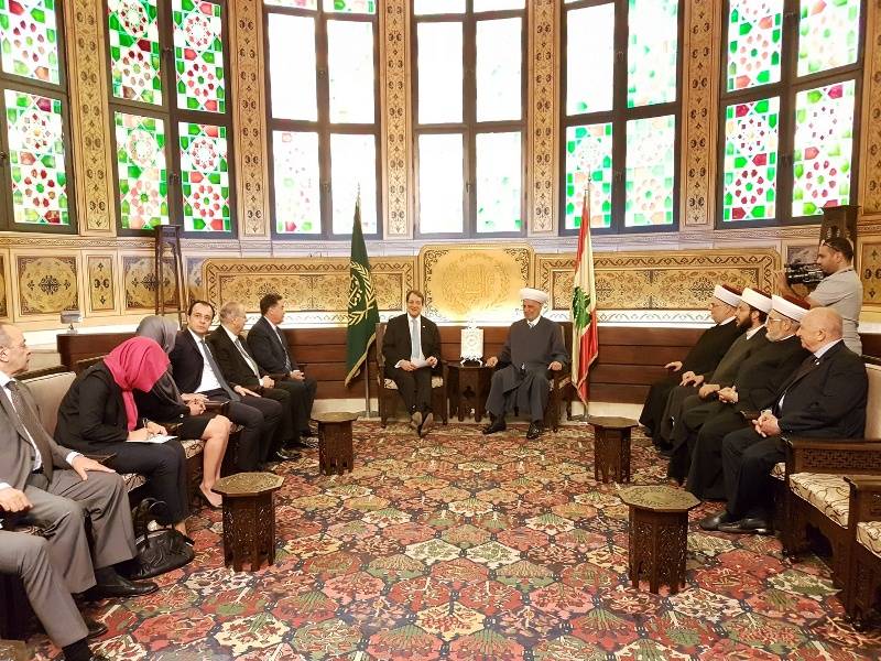 دريان بحث مع الرئيس القبرصي في تعزيز العلاقات الثنائية