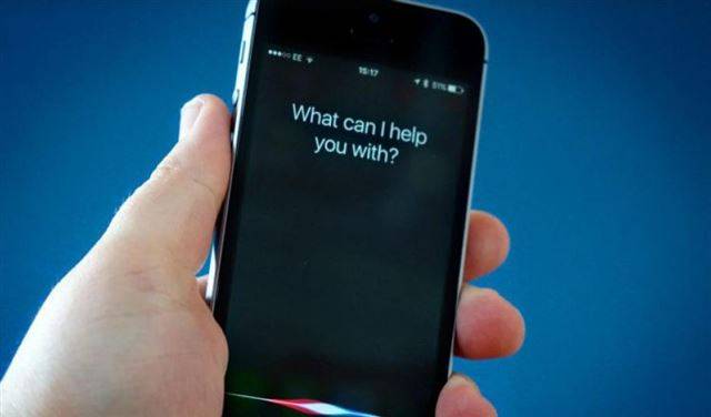 أصبح بالامكان مخاطبة SIRI نصياً في نظام IOS 11
