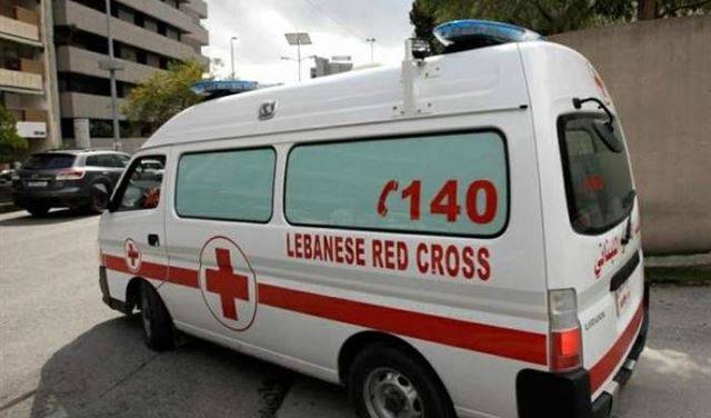 نقل طفلة اصيبت بحادث صدم الى المستشفى