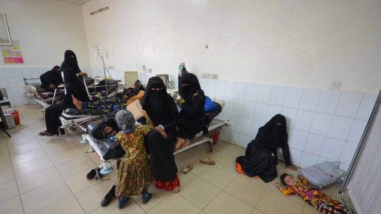 أعلنت منظمة الصحة العالمية اليوم ارتفاع حصيلة ضحايا وباء الكوليرا في اليمن إلى 989 حالة
