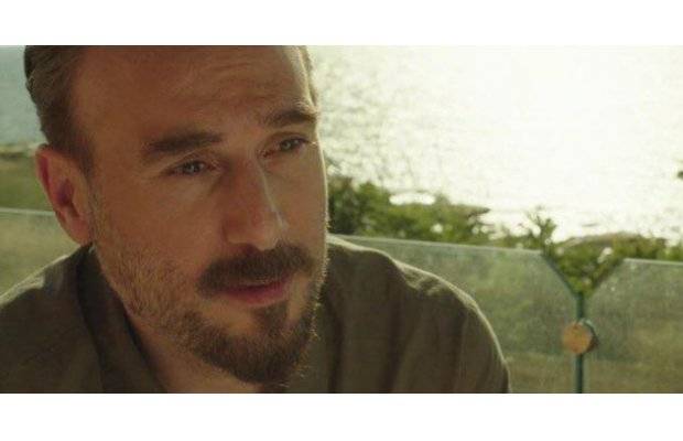 من هو باسم مغنية أو "نديم" في "لا تطفئ الشمس" الذي أصبح حديث مواقع التواصل
