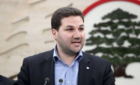 نديم الجميل: يسجل لهذه الجلسة انها أكبر مهزلة تشريعية