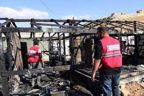 حريق في مخيم الرحمن للاجئين في بلدة عرسال وتضرر 5 خيم
