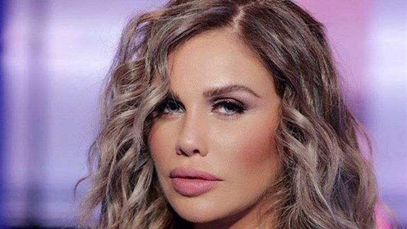 بالصورة: سخروا من ملابسها بقلة أدب.. نيكول سابا تلقّنهم درساً